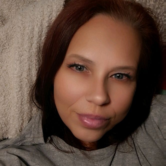 Profile Picture of Susan Ahler (@livingmybestlifeasanana) on Tiktok