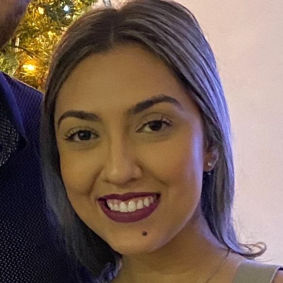 Profile Picture of Nicole Ospina (@nicole_5483) on Poshmark