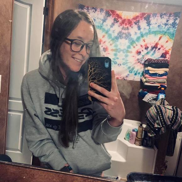 Profile Picture of Samantha Cooper (@rckstrswifey09) on Poshmark