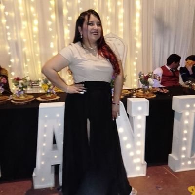 Profile Picture of melanie (@meelquiroga17) on Twitter