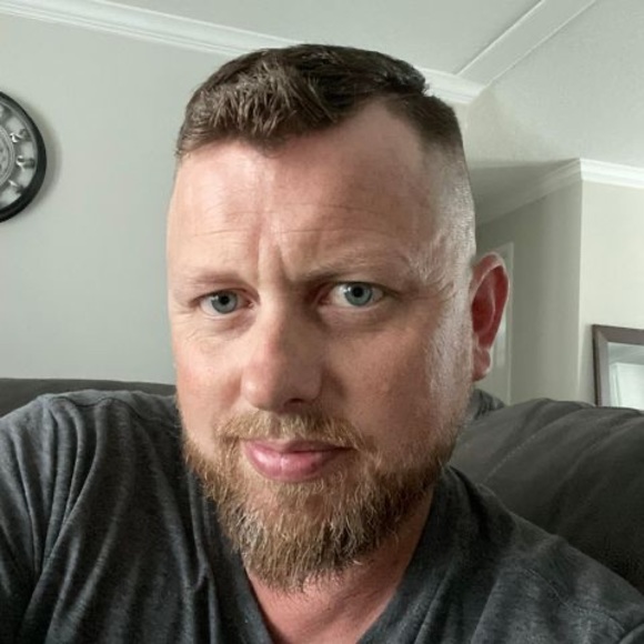 Dan Newcomb - Poshmark Profile Picture of Dan Newcomb (@dantheman2910) on Poshmark