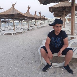 Robert Laszlo - Facebook Profile Picture of Robert Laszlo (@robert.laszlo.739) on Facebook