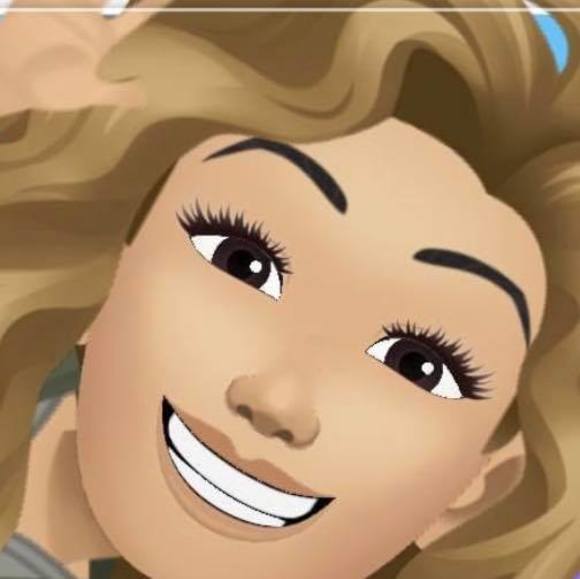 Profile Picture of Yusi Yus (@yusurihirugami) on Poshmark