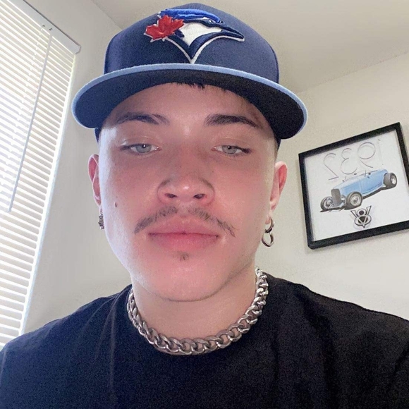 Profile Picture of Nick Laurent (@nicklaurent) on Poshmark