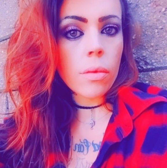 Profile Picture of Dixie Johnson (@d1x13j14) on Poshmark