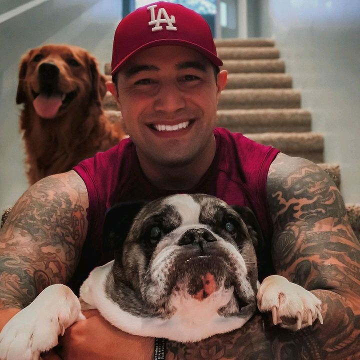 Profile Picture of clintonmike3 (@clintonmike3) on Tiktok