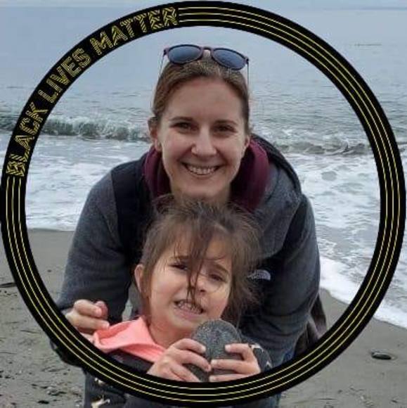 Profile Picture of Amanda Michaels (@abc42000) on Poshmark