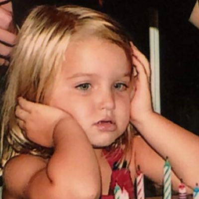 Profile Picture of Lily Holmes (@sherlock_h0lm3s) on Twitter