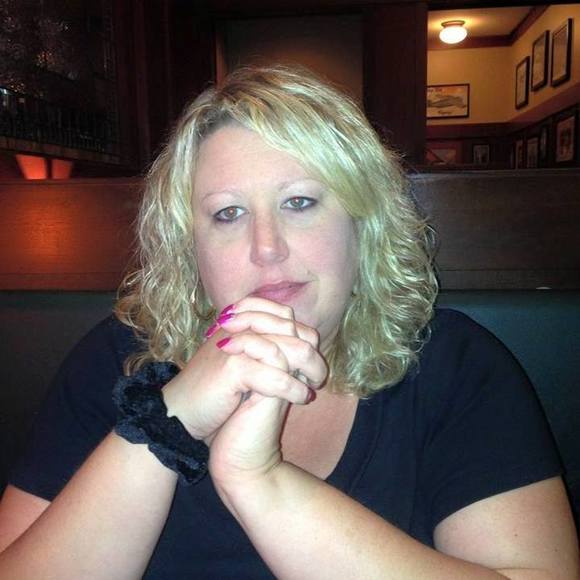 Profile Picture of Lora Stanley brown (@lsalyers5) on Poshmark