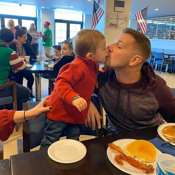 Profile Picture of Jason Amaral (@jaybean18) on Poshmark