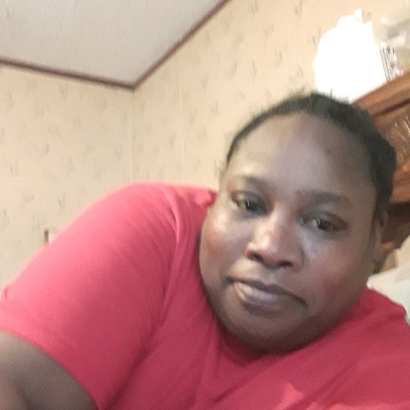 Profile Picture of Cora Coleman (@coracoleman) on Poshmark