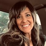 Profile Picture of Shelly Coffey (@livelovelistoc) on Instagram