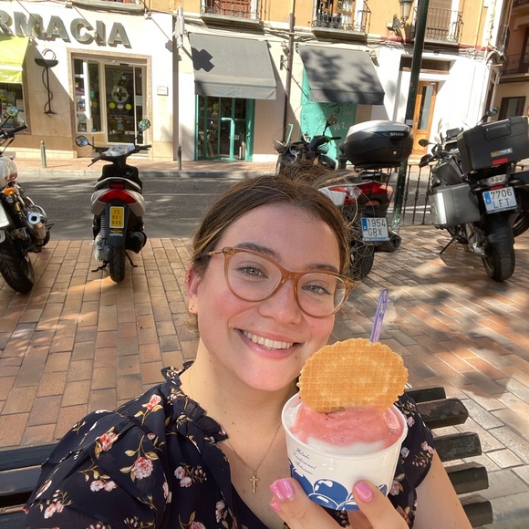 Profile Picture of Hunter Erickson (@huntress_23) on Poshmark