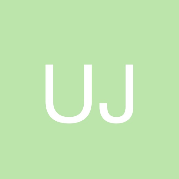 Profile Picture of Ursula Jacobs (@dreamchile) on Poshmark