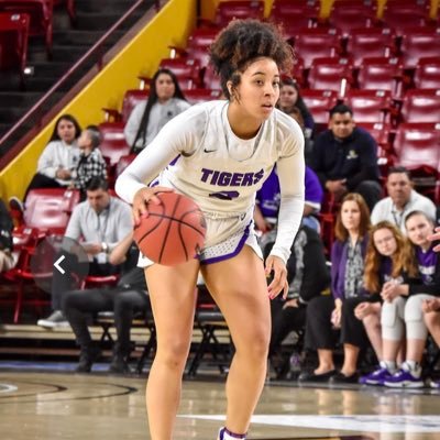 Profile Picture of Jasmine Singleton (@jassingleton2) on Twitter