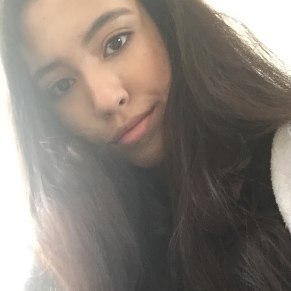 Profile Picture of Daira Toranzo (@datormal) on Poshmark