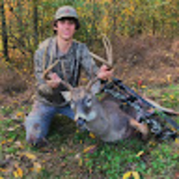 Profile Picture of Tanner Stewart (@tanstew1104) on Poshmark