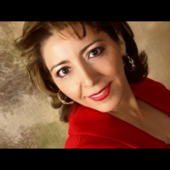 Profile Picture of Rosie Emordi (@rosadesosa1) on Poshmark