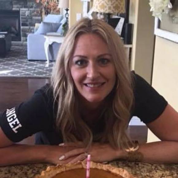 Profile Picture of Becky Kasparian (@becky5624) on Poshmark