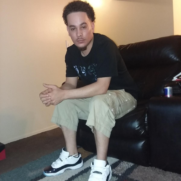 Profile Picture of Corey Moncelli (@moncelli) on Poshmark