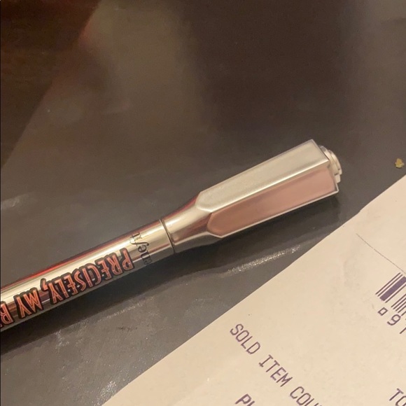 Profile Picture of Karina James (@karinajames348) on Poshmark