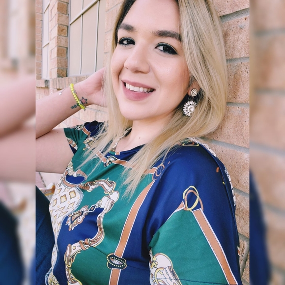 Anabel Calderon - Poshmark Profile Picture of Anabel Calderon (@lebana728) on Poshmark