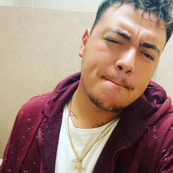Profile Picture of Bryan Barraza (@bryanbb97) on Poshmark