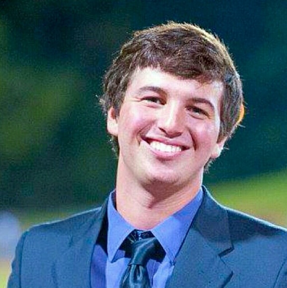 Profile Picture of Alec Bowman (@alecbowman80) on Poshmark