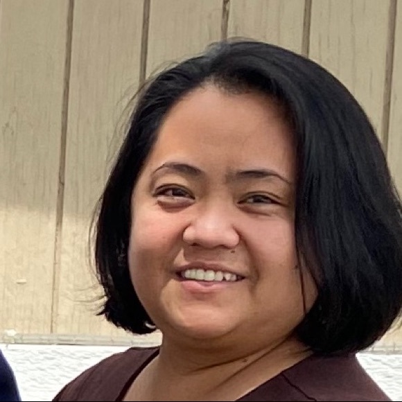 Profile Picture of Joanne Pascual (@joannepascual) on Poshmark