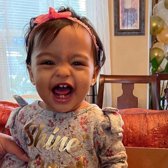 Adrian Dizon - Poshmark Profile Picture of Adrian Dizon (@adrian_dizon) on Poshmark