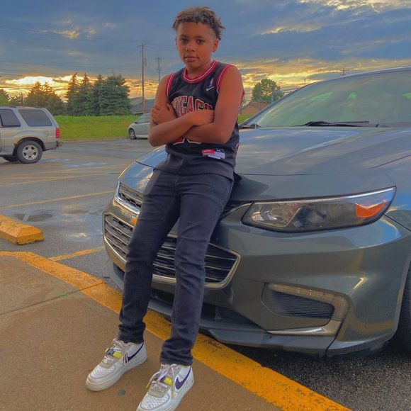 Profile Picture of Demario Bierer (@demariobierer) on Poshmark