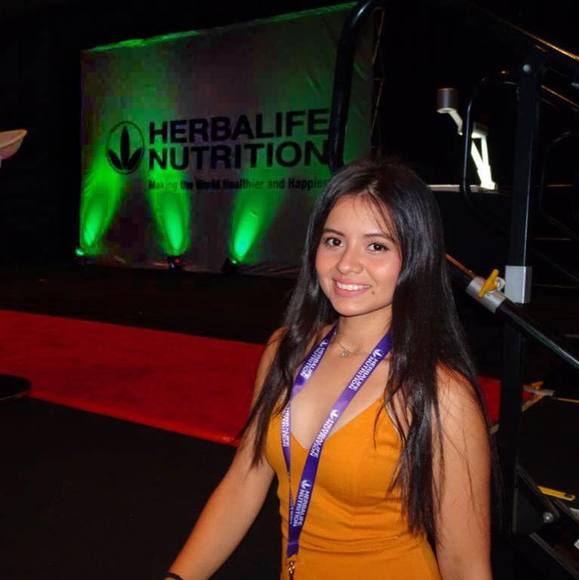 Profile Picture of Andrea Cuarezma calero (@cuarezmaandrea) on Poshmark