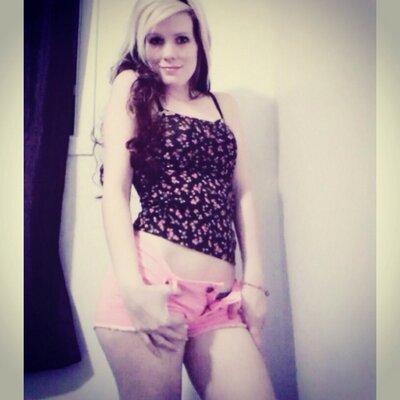 Profile Picture of Cheryl Lee Adams (@Lovely_Lemons_) on Twitter
