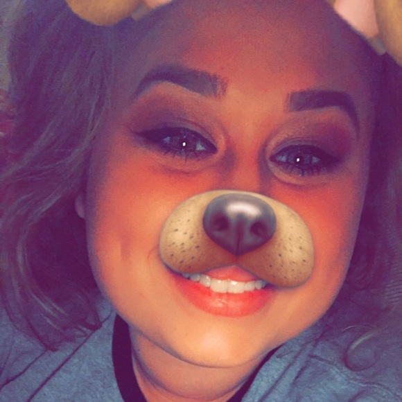 Profile Picture of Karleigh Dixon (@karleighdixon) on Poshmark