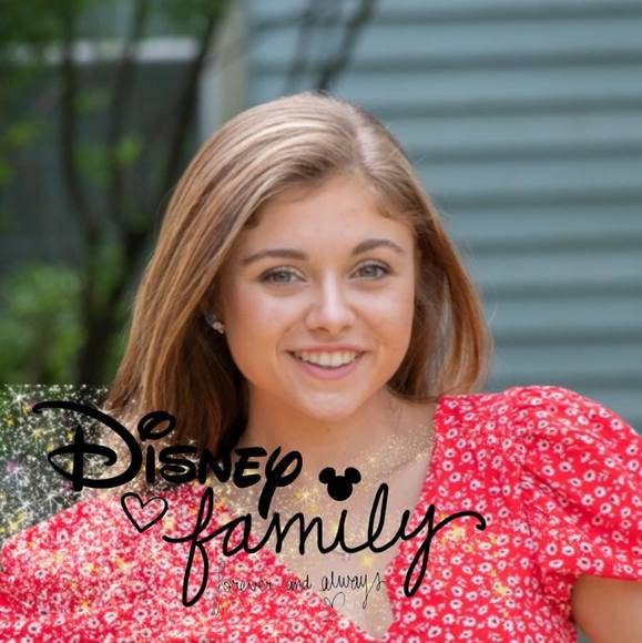 Profile Picture of Addison Cole (@cole2ma) on Poshmark
