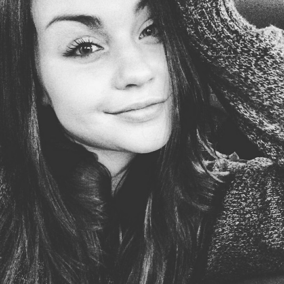 Profile Picture of Audrey Alter (@audersbruh) on Poshmark