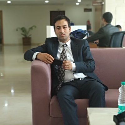 Profile Picture of Itrat Shah (@itrat_shah) on Twitter