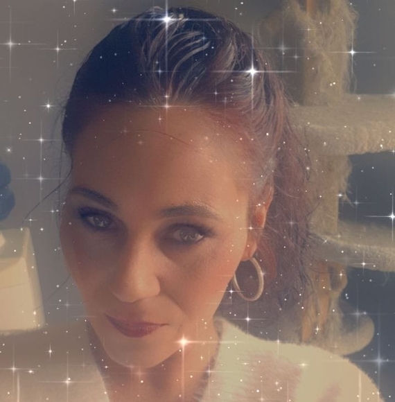 Profile Picture of Jennie Delorey (@jennie_dowell) on Poshmark