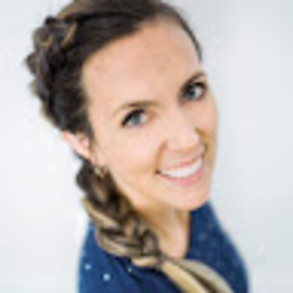 Profile Picture of Stephanie Secrist (@secriststeph) on Poshmark