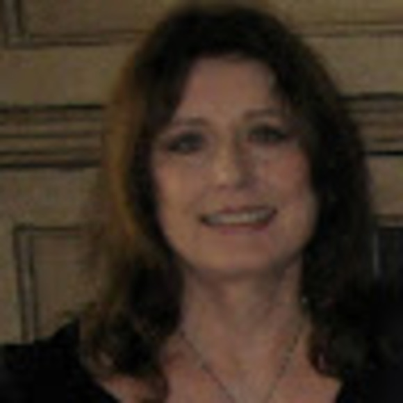 Profile Picture of Nancy Hazen (@nanhazen429) on Poshmark