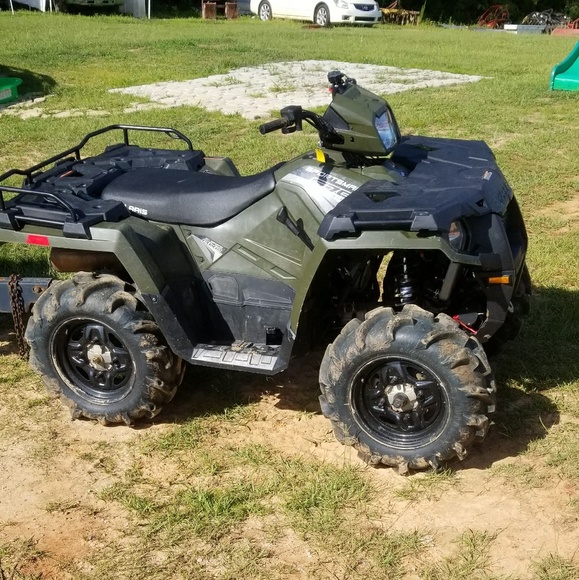 Profile Picture of Thomas Mixon (@tmixon26) on Poshmark