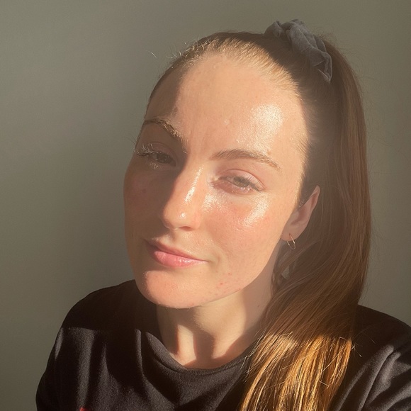 Profile Picture of Alanis Wieckowski (@alanis_w) on Poshmark