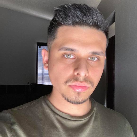 Profile Picture of Joel Carrillo (@joelcarrillo) on Poshmark