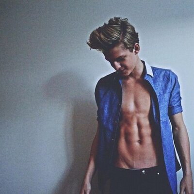 Profile Picture of TheCodyClique (@TheCodyClique) on Twitter