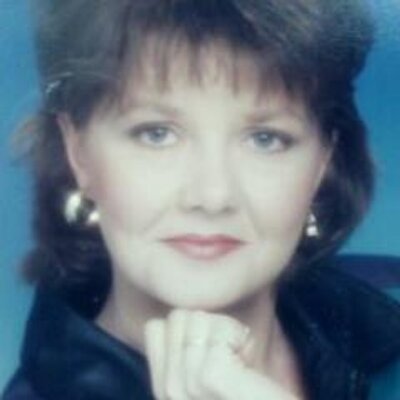 Profile Picture of Pam Manning (@pammiekay23) on Twitter