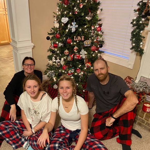 Brittany Saxon - Poshmark Profile Picture of Brittany Saxon (@bdubsaxon) on Poshmark