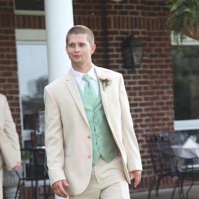 Profile Picture of Eric McDaniel (@enis2210) on Twitter