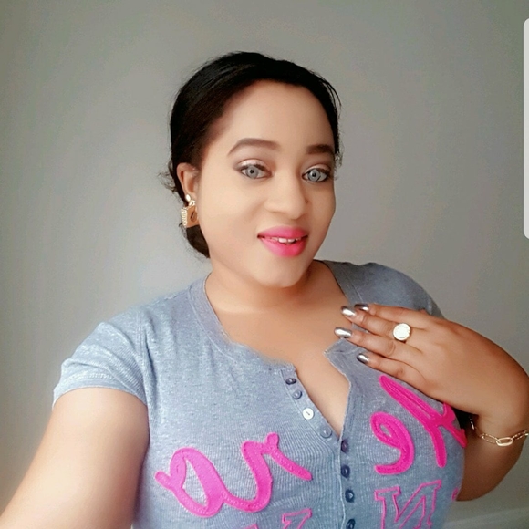 Profile Picture of Princess Ejims (@wendu85) on Poshmark