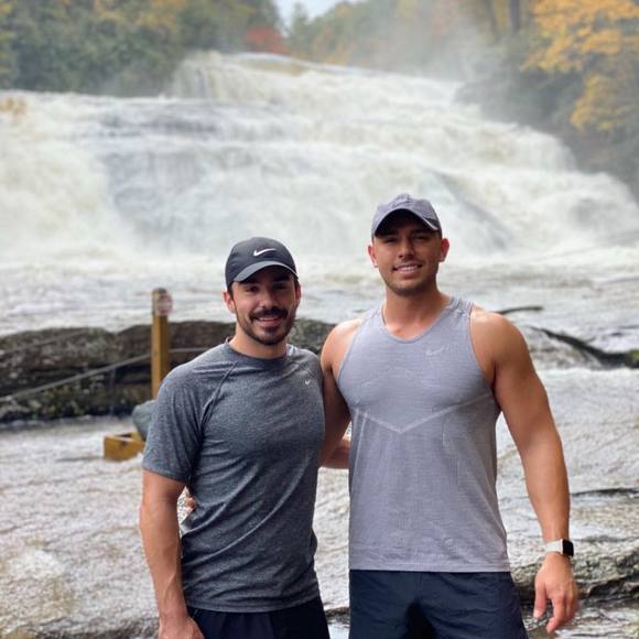 Profile Picture of Logan Robertson (@ltrobertson) on Poshmark