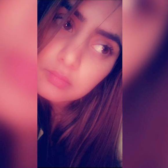 Profile Picture of Řk Éřñöök (@roopiekooner) on Poshmark